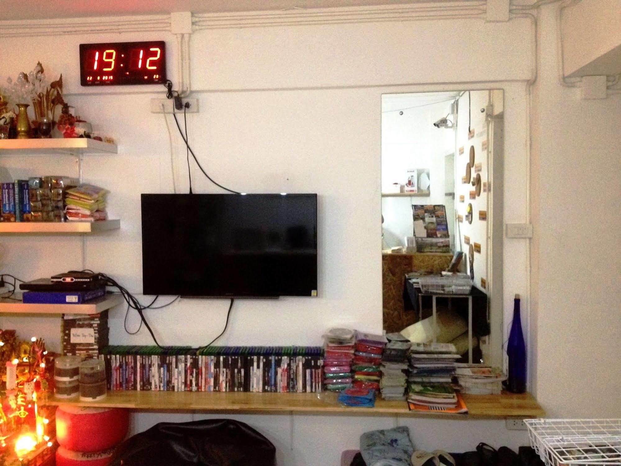 Safe And Sound Hostel Τσιάνγκ Μάι Εξωτερικό φωτογραφία