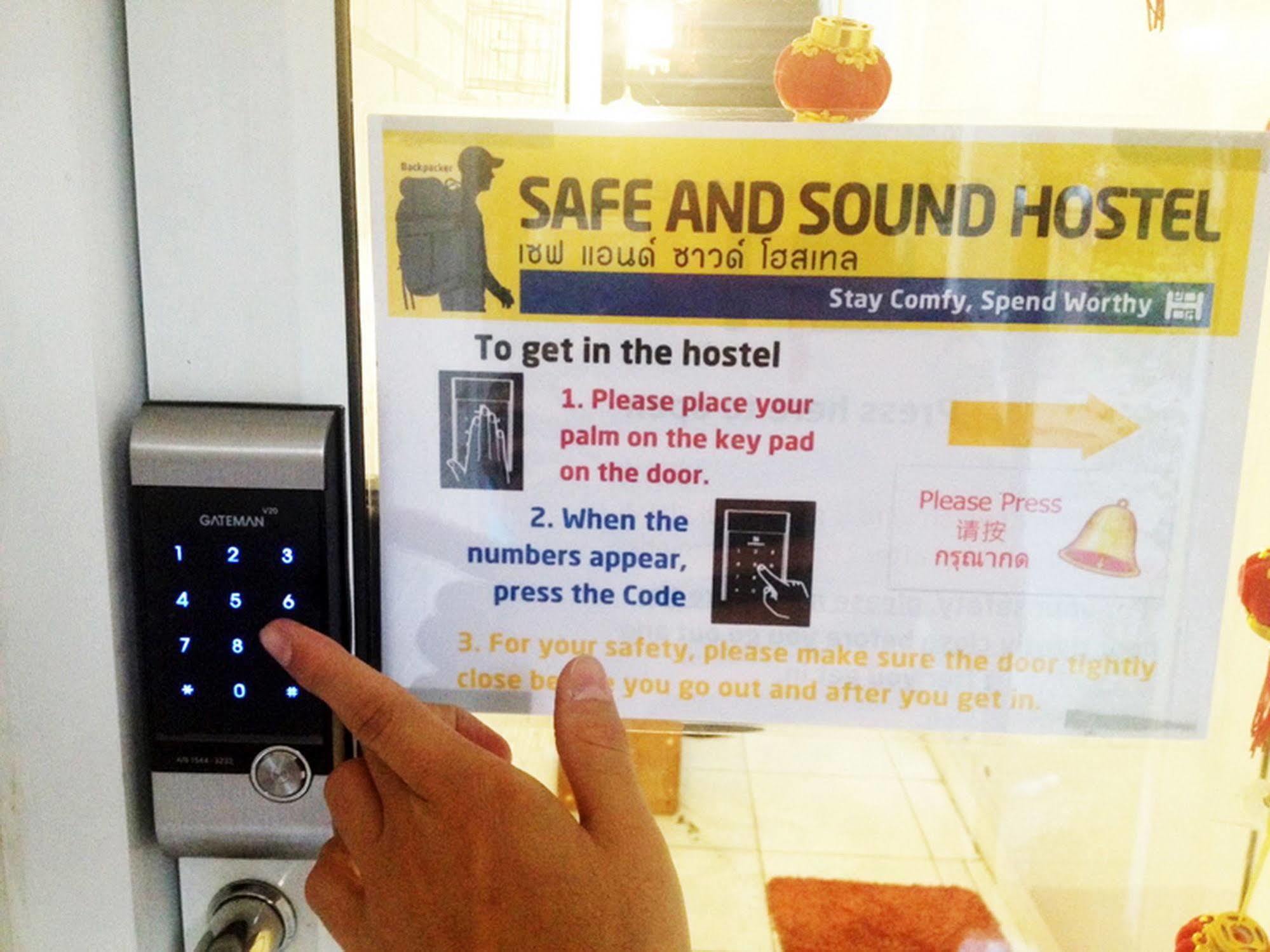Safe And Sound Hostel Τσιάνγκ Μάι Εξωτερικό φωτογραφία