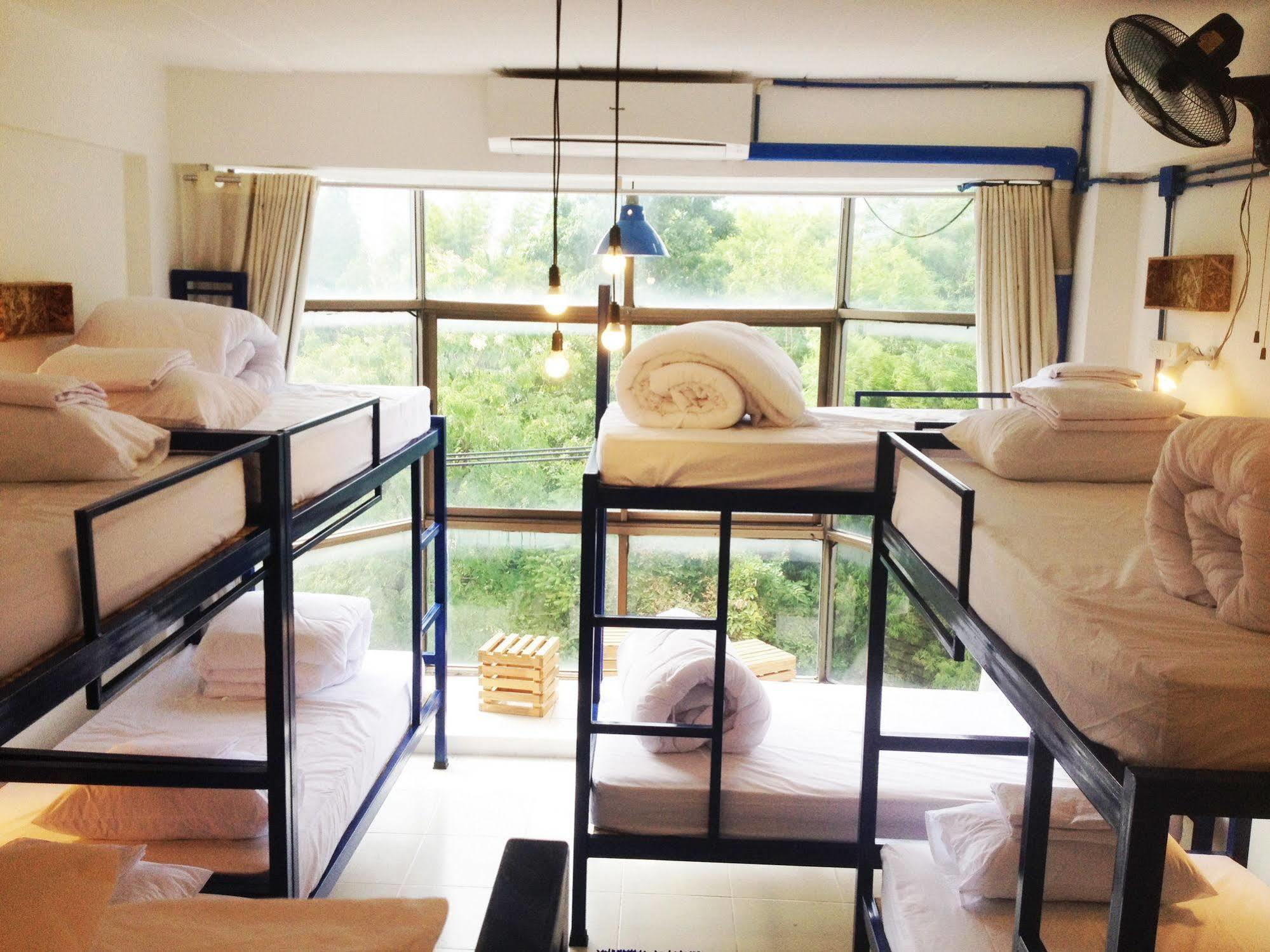 Safe And Sound Hostel Τσιάνγκ Μάι Εξωτερικό φωτογραφία
