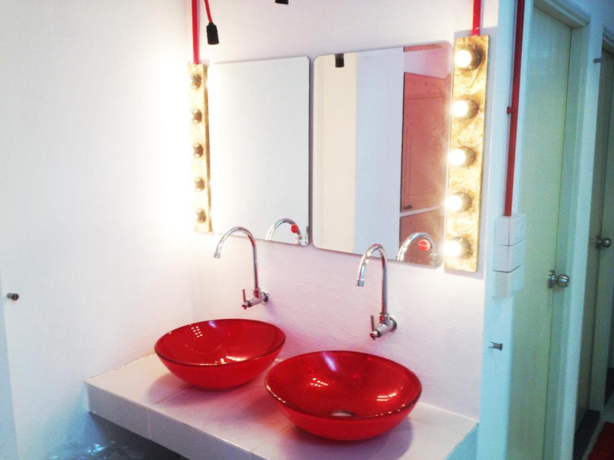 Safe And Sound Hostel Τσιάνγκ Μάι Εξωτερικό φωτογραφία